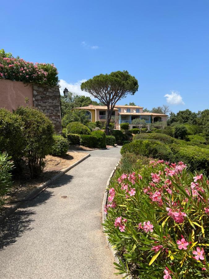 Azur Appartement Grimaud Buitenkant foto
